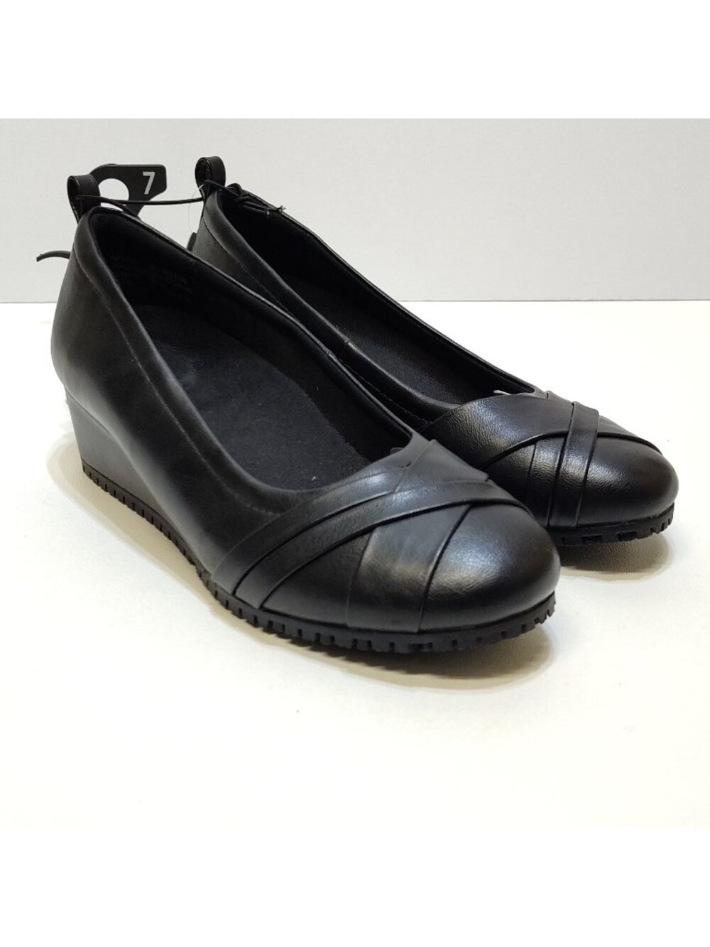 Tredsafe Moulin Slip-Resistant Women's 7 DREAMCELL Anti-Fatigue Moisture-Wicking